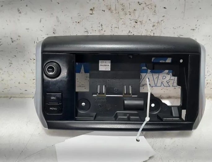 PEUGEOT 2008 1 generation (2013-2020) Kontrolná jednotka 9672846077,1131281X 27828148