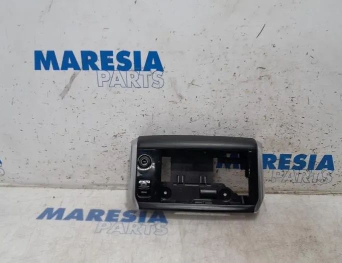 PEUGEOT 208 Peugeot 208 (2012-2015) Kontrolná jednotka 96738995VV,96728460ZD,9672846077 27829715