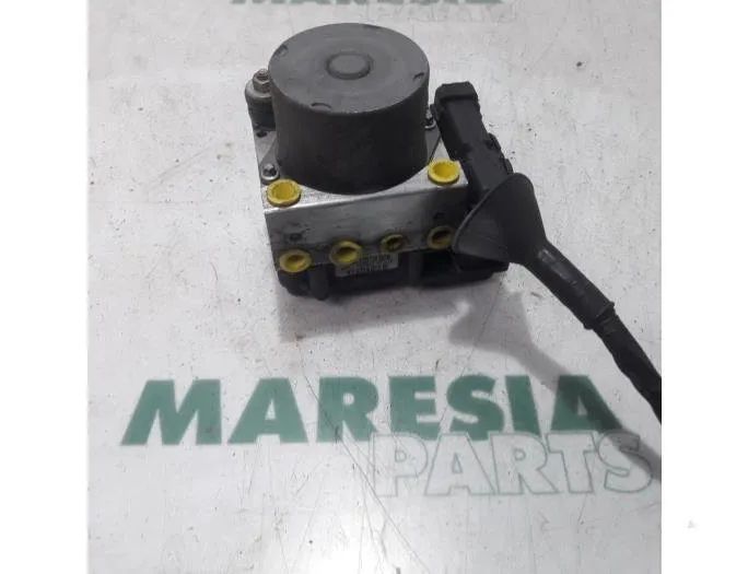 RENAULT Modus 1 generation (2004-2012) ABS Pump 0265231359,0265800329,7701063911,7701054589,8200129951,7701209605 27848511