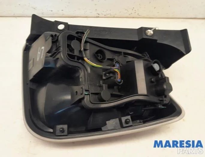 FIAT 500 2 generation (2008-2024) Ľavé zadné koncové svetlo 27923274