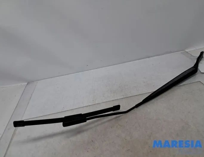 RENAULT Clio 4 generation (2012-2020) Стеклоочистители спереди 288869893R,W000031034 30741791