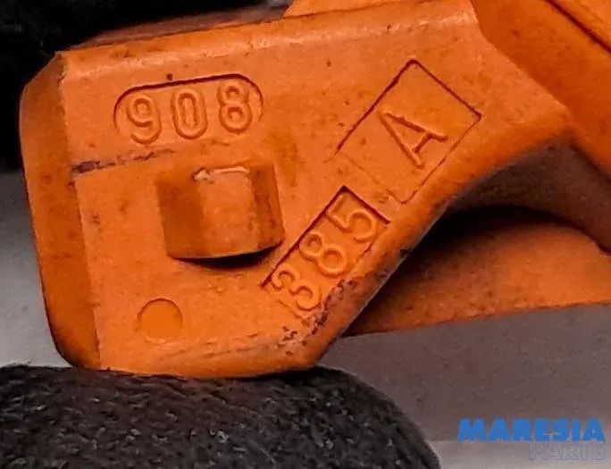 PEUGEOT 206 1 generation (1998-2009) Palivový vstrekovač 0280156034,1984E9 31460629