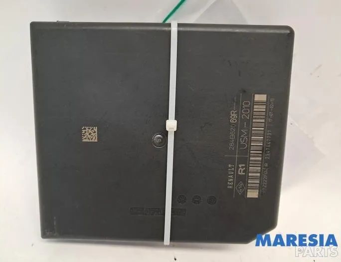 RENAULT Megane 3 generation (2008-2020) Fuse Box 284B62069R,284B79800R 31965089