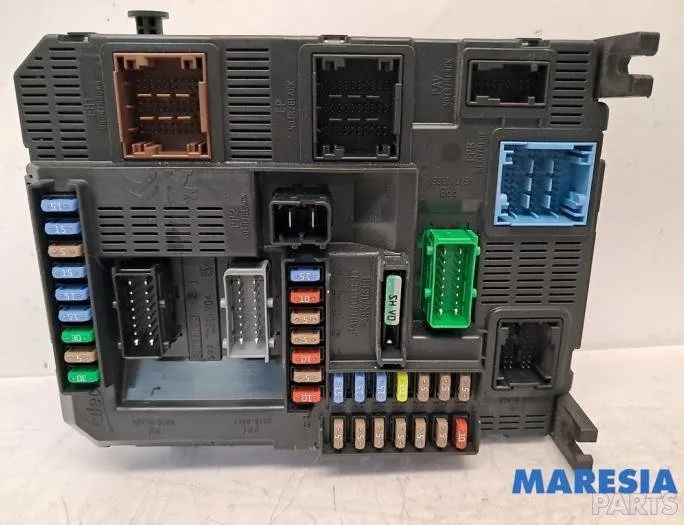 PEUGEOT 208 Peugeot 208 (2012-2015) Блок управления двигателем 9805895780,9807531680,9663123380,V29035181,BSIN0200,141531918 32064493