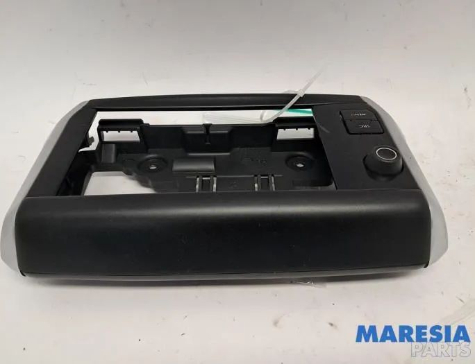 PEUGEOT 2008 1 generation (2013-2020) Навигационная система 96738995VV,9672846077,1131281X,44557M 32829042