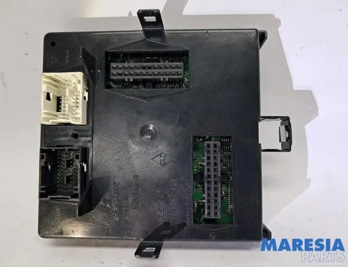 RENAULT Espace 4 generation (2002-2014) Riadiaca jednotka motora 7701208737,8200323228,8200279458,8200279459,8200315964,8200604934,216532951,10271235,216532948,21647848,3022016652 32829185