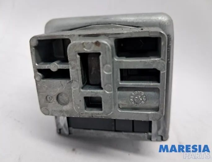 RENAULT Espace 4 generation (2002-2014) Riadiaca jednotka motora 7701208737,8200323228,8200279458,8200279459,8200315964,8200604934,216532951,10271235,216532948,21647848,3022016652 32829185