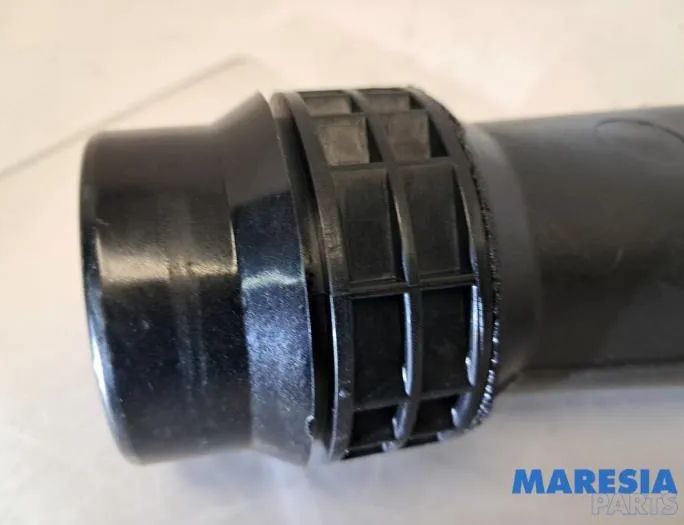 RENAULT Megane 3 generation (2008-2020) Левый шланг радиатора интеркулера 8200860017,14460002R,144600001R 33026429