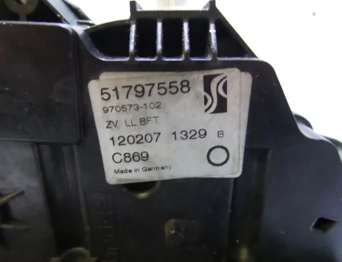 FIAT Punto 3 generation (2005-2020) Other Body Parts 51797558,51905690 33026481