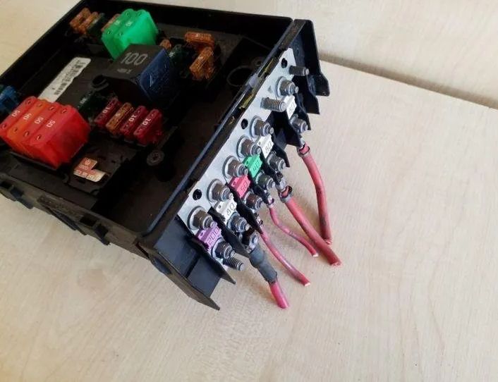 VOLKSWAGEN Golf 6 generation (2008-2015) Fuse Box 1K0937125A 26061386