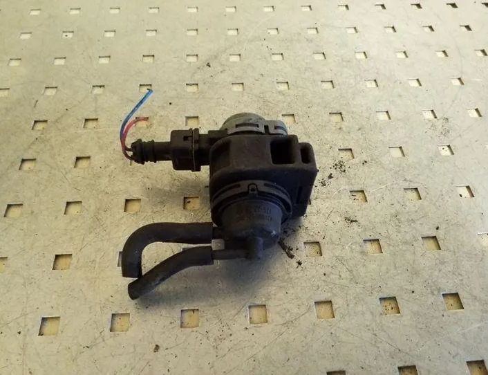 NISSAN Note 1 generation (2005-2014) Solenoidový ventil 8200575400 26066758