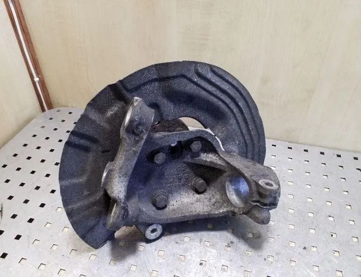 BMW 3 Series E90/E91/E92/E93 (2004-2013) Ступица передняя правая 31216764444 26070677