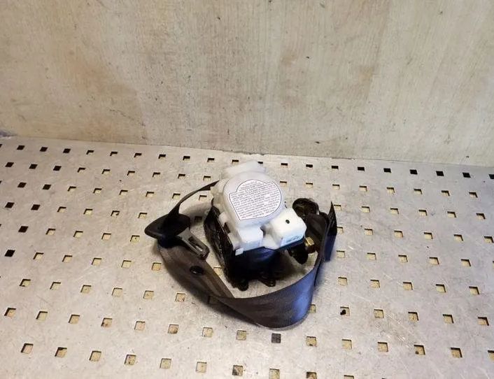 AUDI A4 B6/8E (2000-2005) Rear Left Seatbelt 8E5857805E 26090986