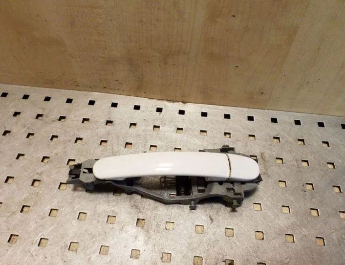 SKODA Fabia 5J (2007-2014) Zadné ľavé dvere vonkajšia kľučka 5J0837886 26093645