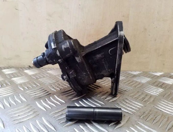 VOLKSWAGEN Transporter T4 (1990-2003) Vákuová pumpa 074145100A 26113544