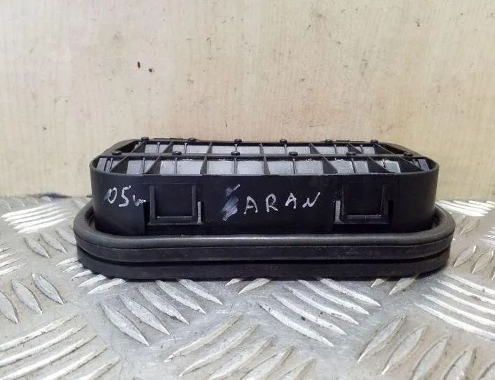 VOLKSWAGEN Sharan 1 generation (1995-2010) Karosárske ventilačné mriežky 4A0819181 26115354