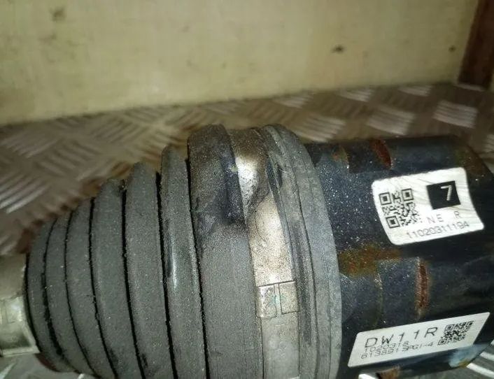 LEXUS CT 1 generation (2010-2024) Pravý predný hnací hriadeľ 26134456