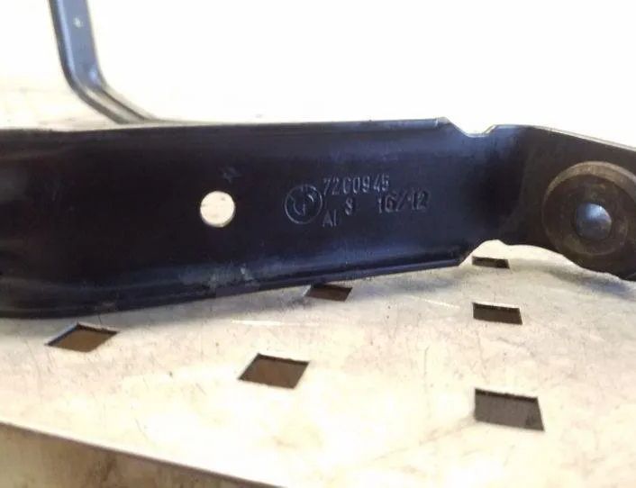 BMW 3 Series F30/F31 (2011-2020) Držiak nádrže na palivo 7260945,7260942 26136219