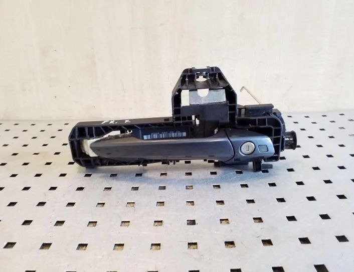 MERCEDES-BENZ C-Class W204/S204/C204 (2004-2015) Наружная ручка задней правой двери A2047602234 26146925