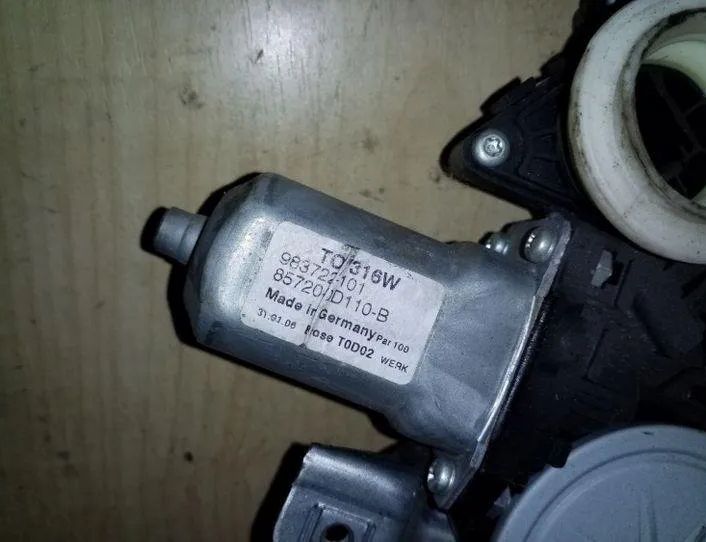 TOYOTA Yaris 2 generation (2005-2012) Front Left Door Window Regulator 983722101,857200D110B,857020F010 26165204