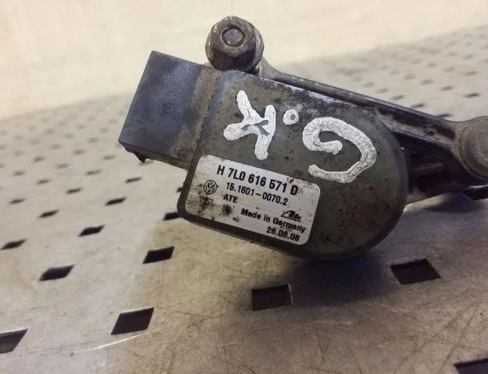 AUDI Q7 4L (2005-2015) Front Left Level Sensor 7L0616571D,4E0907503C 26181836