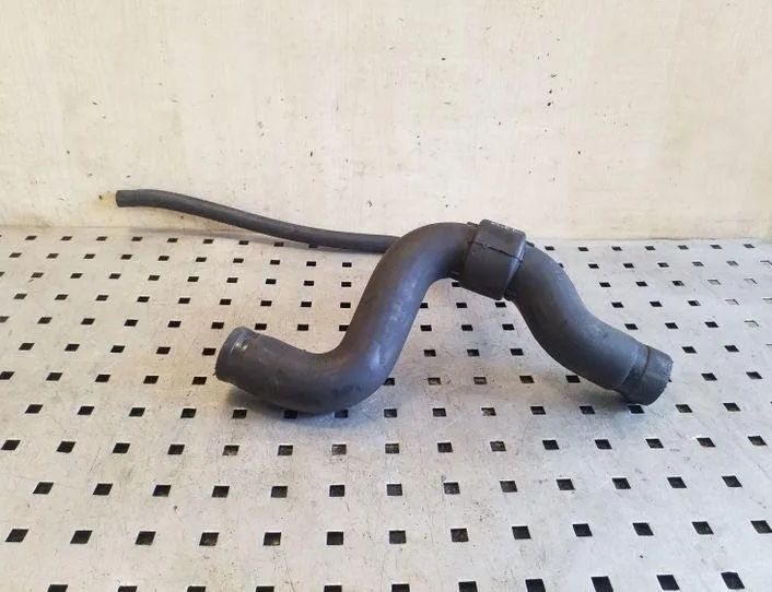 AUDI A6 C4/4A (1994-1997) Coolant Hose Pipe 4A0121101C 26192222