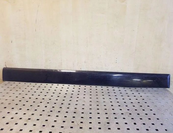 AUDI A6 C4/4A (1994-1997) Pravé predné dvere formovanie 4A0853952A 26192259