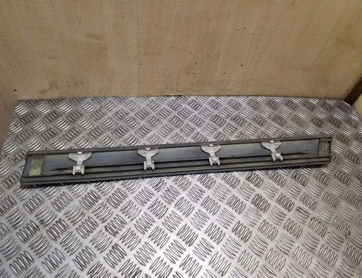 AUDI A6 C4/4A (1994-1997) Pravé zadné dvere formovanie 4A0853962A 26195052