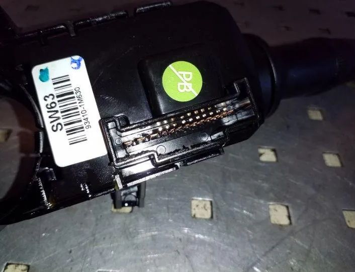 HYUNDAI ix35 1 generation (2009-2015) Stieračový prepínač 3753MA2210 26199700