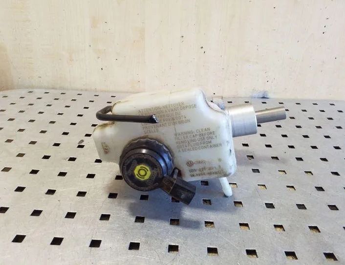 VOLKSWAGEN Caddy 3 generation (2004-2015) Рабочий тормозной цилиндр 1K0945459,1K1611349D,1K1611301D 26205878