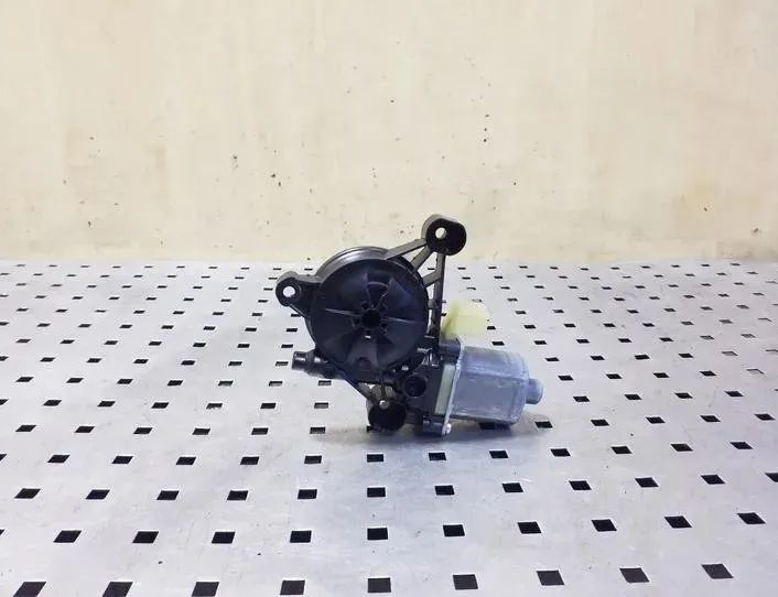 AUDI A3 8V (2012-2020) Motor ovládania okna ľavých zadných dverí 5Q0959801,0130822713 26216151
