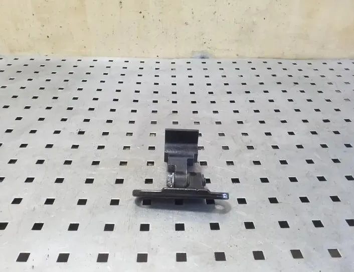 BMW 5 Series F10/F11 (2009-2017) Rear Right Door Hinge 7185634 26220212