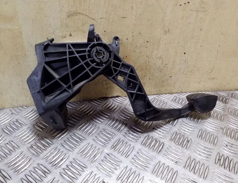 VOLKSWAGEN Polo 5 generation (2009-2017) Clutch Pedal 6R2721059E 32153444