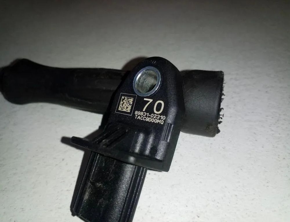 TOYOTA Corolla 12 generation E210 (2019-2024) Задний правый датчик удара 8983102310 32155504