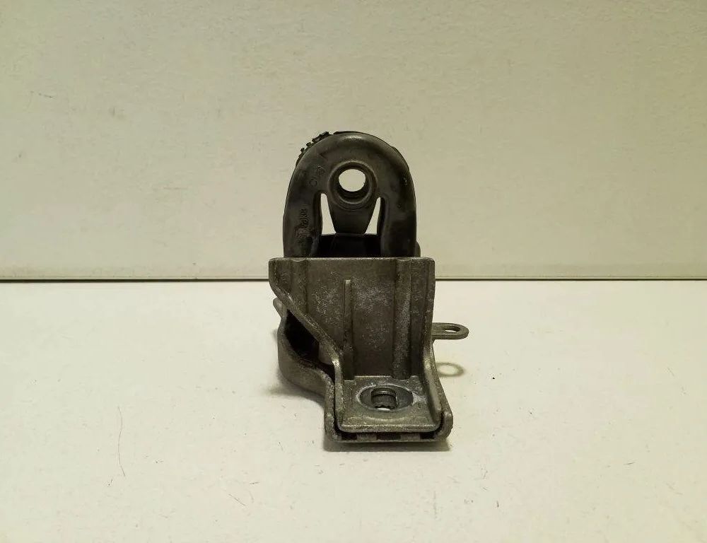 SKODA Kamiq 1 generation (2019-2023) Držiak výfukového závesu 6C0253147 32159707