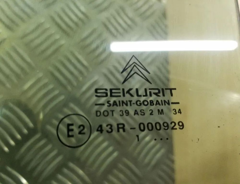 CITROËN C5 1 generation (2001-2008) Стекло передней левой двери E243R000929 32165600