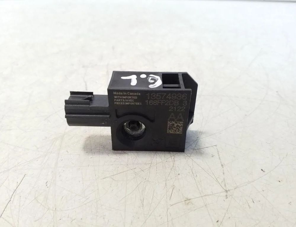 OPEL Ampera 1 generation (2012-2015) Датчик удара задний левый 13574936 32171798