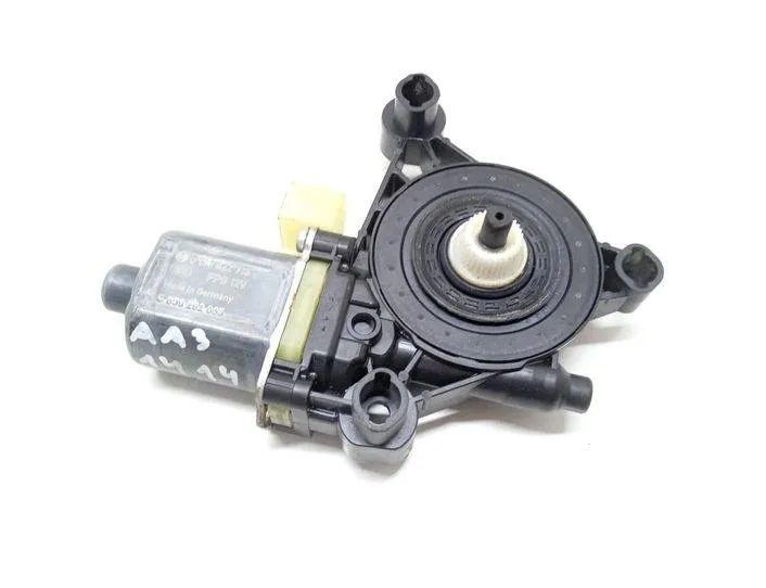 AUDI A3 8V (2012-2020) Motor ovládania okna ľavých zadných dverí 5Q1959801,0130822713,S850202085 22687550