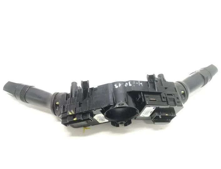 HYUNDAI i30 FD (1 generation) (2007-2012) Stieračový prepínač 3753MA2210 22709631