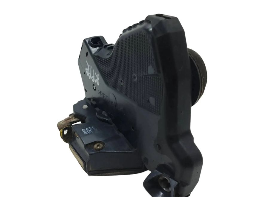 TOYOTA Avensis 2 generation (2002-2009) Ľavý predný zámok dverí UL2 27811477