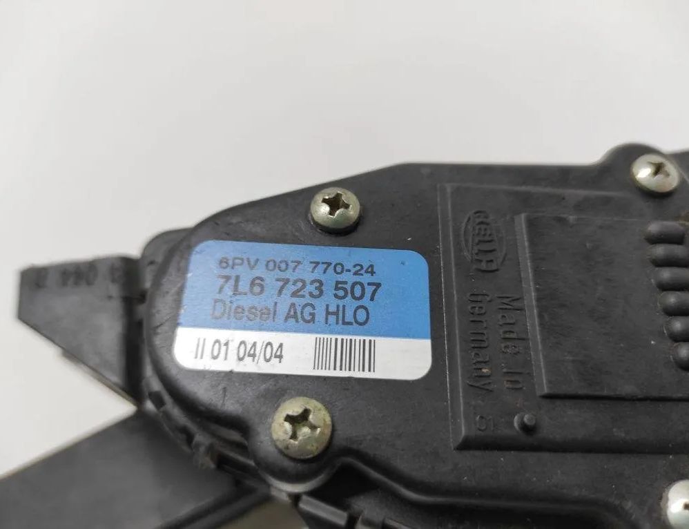 VOLKSWAGEN Touareg 1 generation (2002-2010) Plynový pedál 7L6723507 31582452