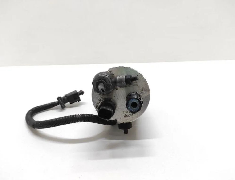 AUDI A6 C5/4B (1997-2004) Другие кузовные детали 8E0614175D 31585555