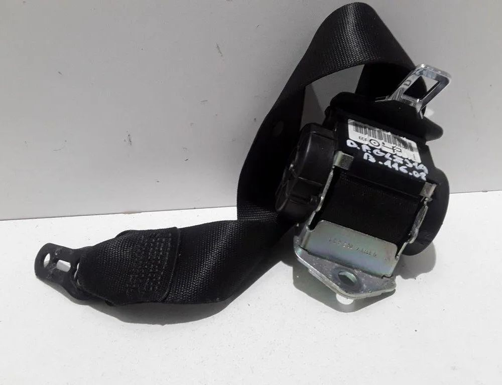 BMW X3 E83 (2003-2010) Pravý zadný bezpečnostný pás 607051100C 31654985