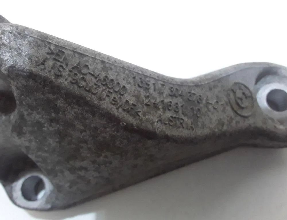 BMW 1 Series E81/E82/E87/E88 (2004-2013) Zadný držiak motora 24168110 31872800