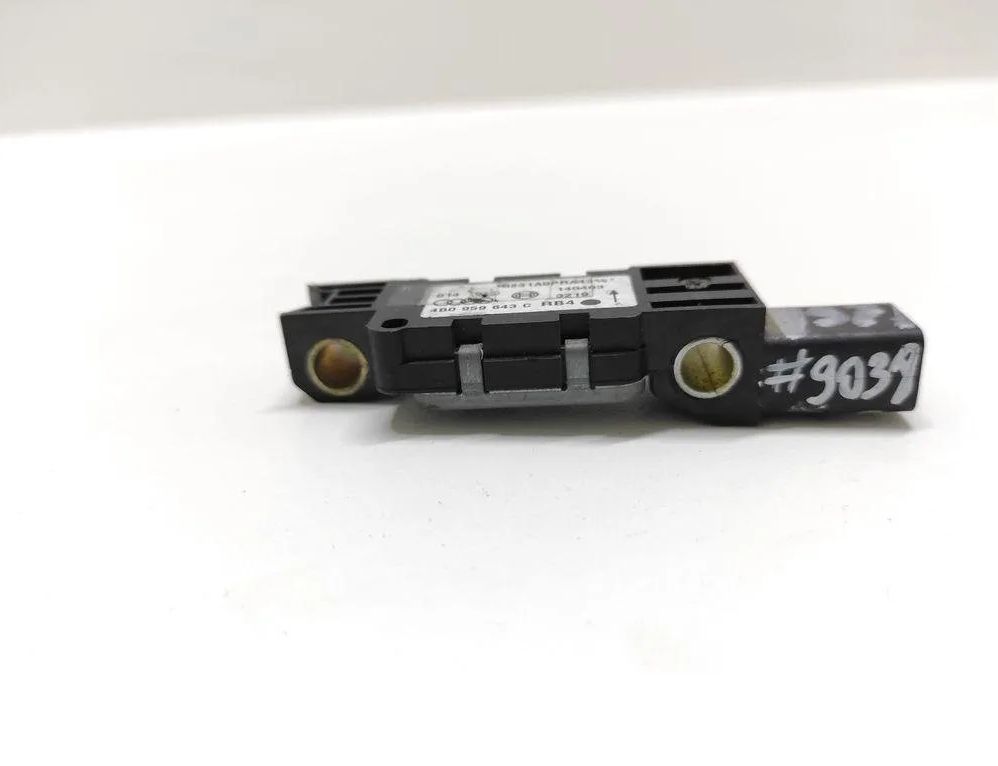 AUDI A6 C4/4A (1994-1997) Датчик удара задний левый 4B0959643C 31935676