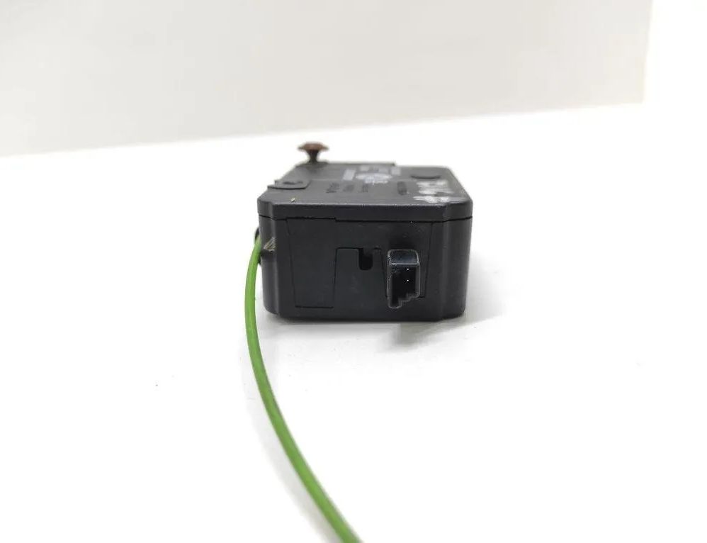 BMW 7 Series E65/E66 (2001-2008) Замок крышки топливного бака 406204312 32081869