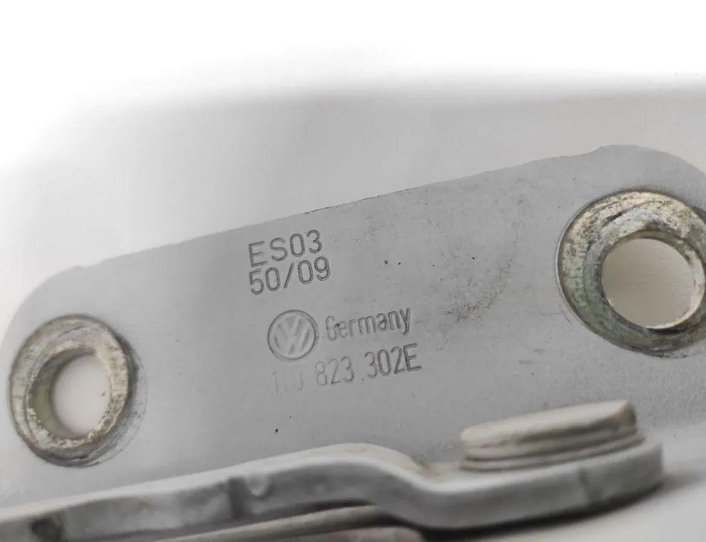 VOLKSWAGEN Caddy 3 generation (2004-2015) Петля капота передняя правая 1T0823302E 33022965