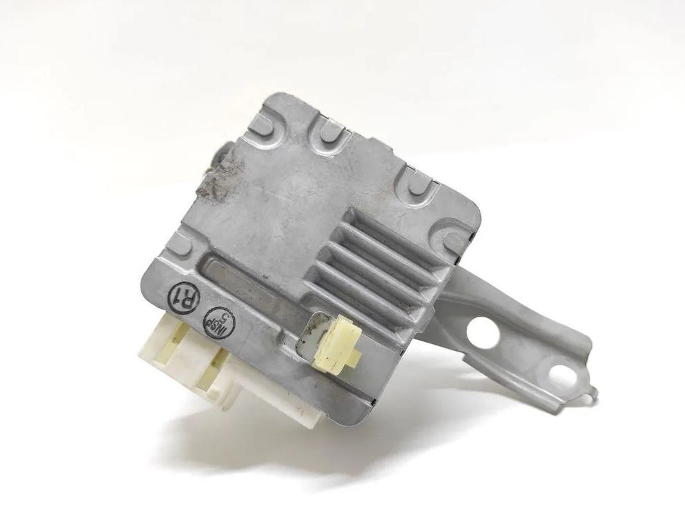 TOYOTA Avensis 2 generation (2002-2009) Блок управления усилителя руля 8965005030 33062187