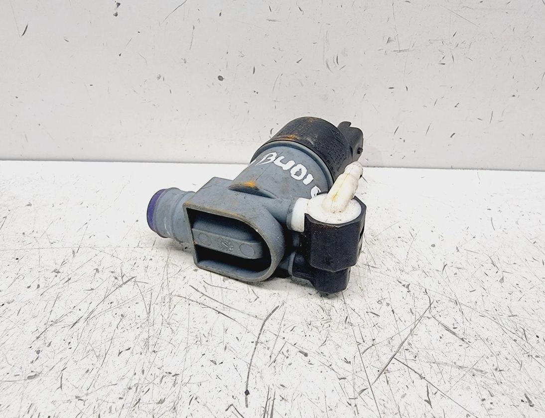 NISSAN X-Trail T32 (2013-2022) Моторчик бачка омывателя 289208995B 30220269