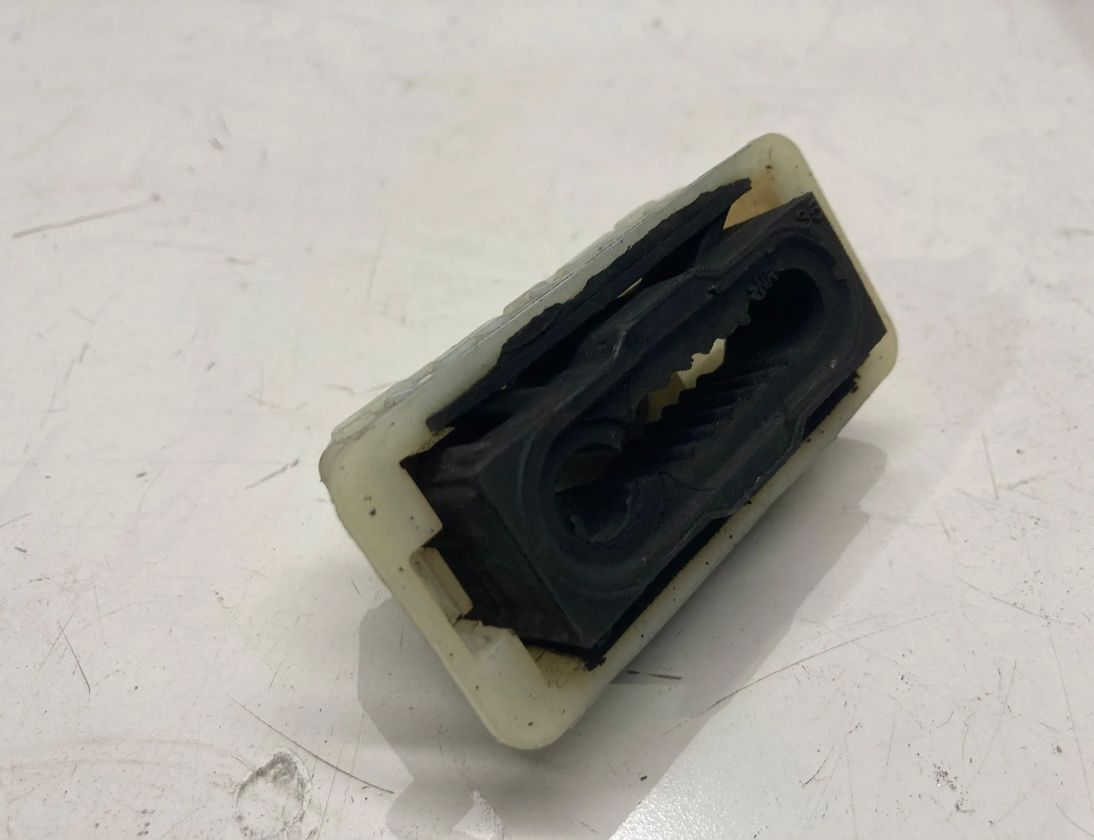 PEUGEOT 2008 2 generation (2019-2023) Держатель радиатора 9800613580 30226880